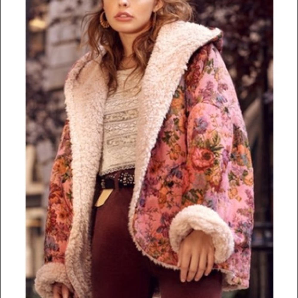 ISO UO beatriz fuzzy reversible jacket